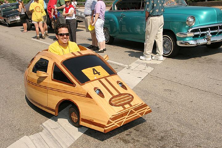 h20070511_ArtCarParade1 075 